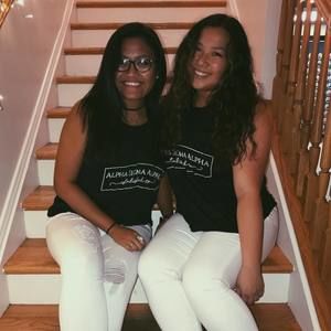 Meet your Posher, Kayla